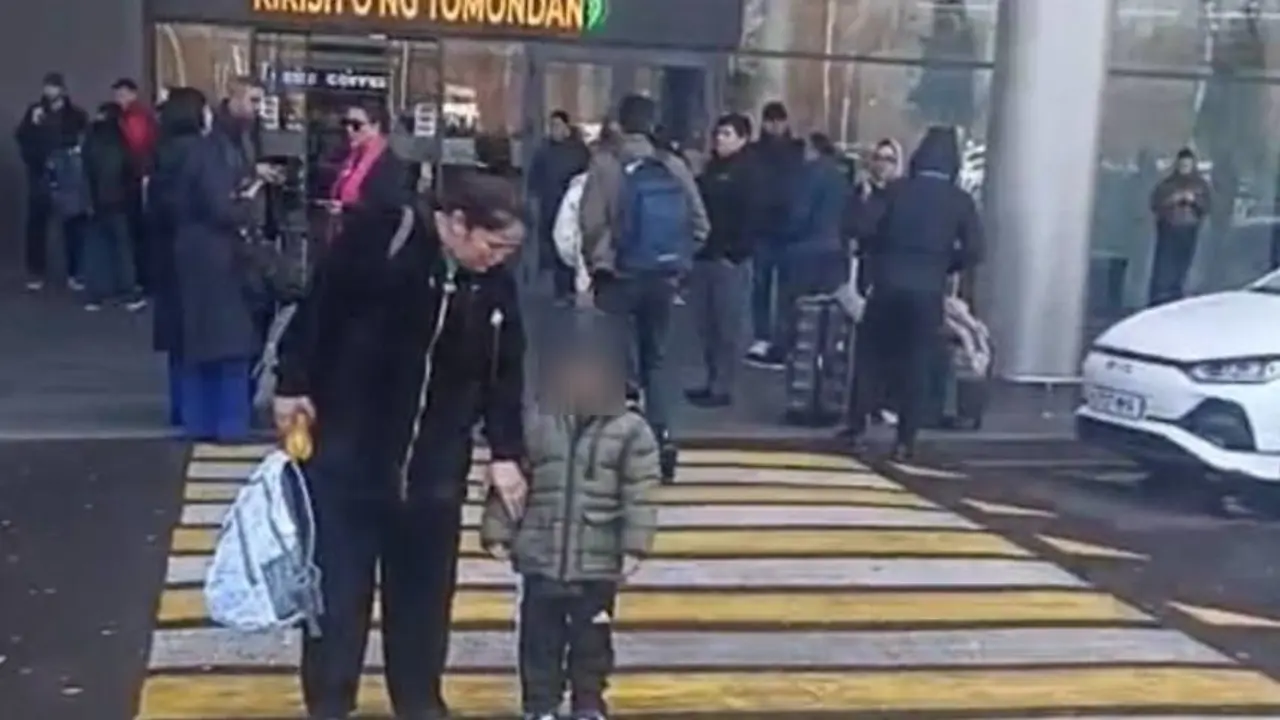 İstanbul'daki yetimhanede kalan Özbekistanlı bir çocuk ülkeye geri gönderildi