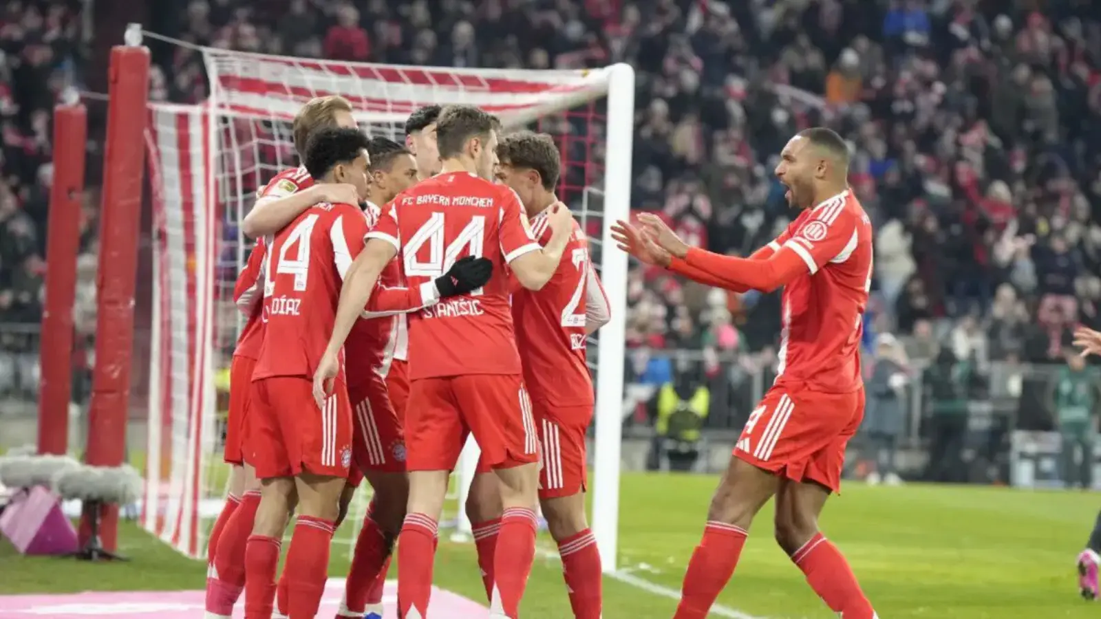 Bundesliga: Bayern, Wolfsburg kalesine 8 gol attı