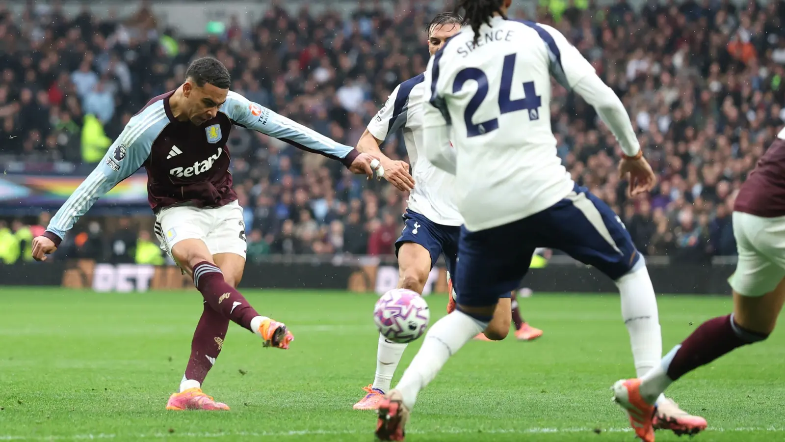 «Астон Вилла» «Тоттенҳэм»ни енгиб, Кубокнинг кейинги босқичига чиқди