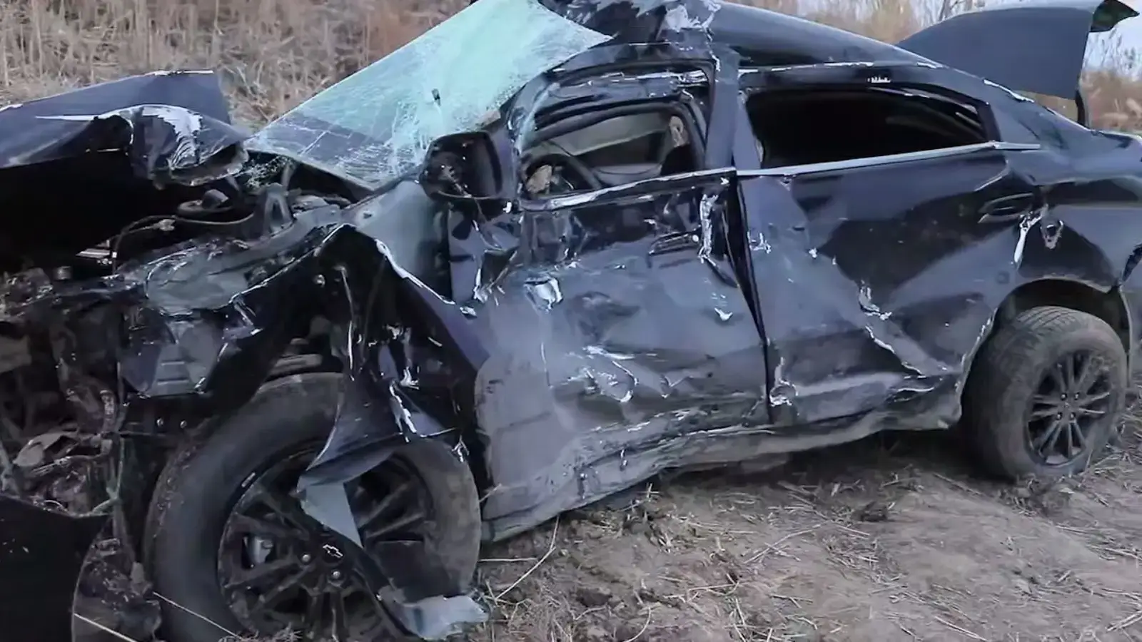 Xorazmda poyezd va Cobalt avtomashinasi to‘qnashuvi: haydovchi jarohat oldi