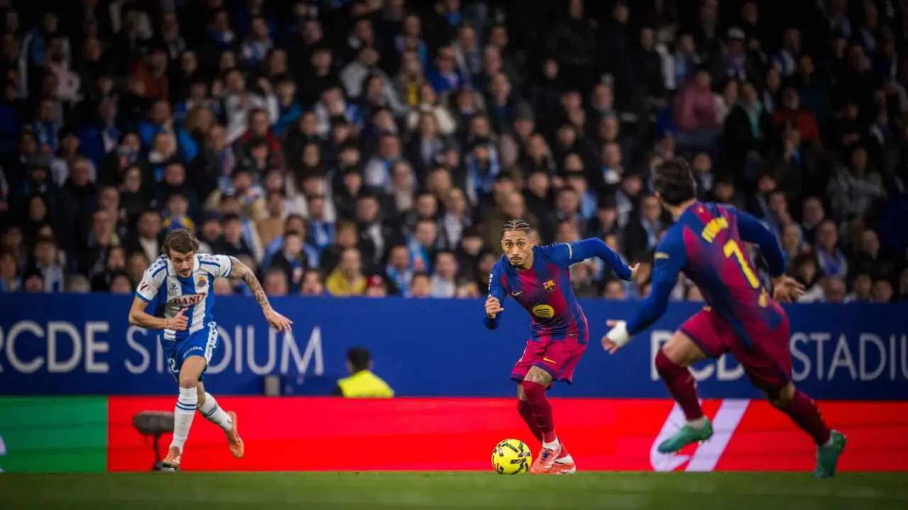 Olmo gol urdi, Levandovski yakunladi Barselona Espanol ustidan derbida gʻalaba qozondi