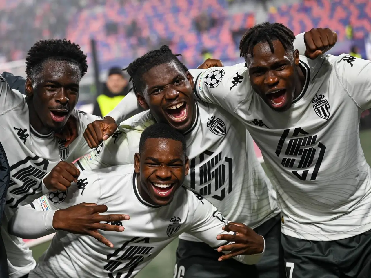 «Монако» ҳимоячиси «Лион»га қарши ўйинда оғир жароҳат олди