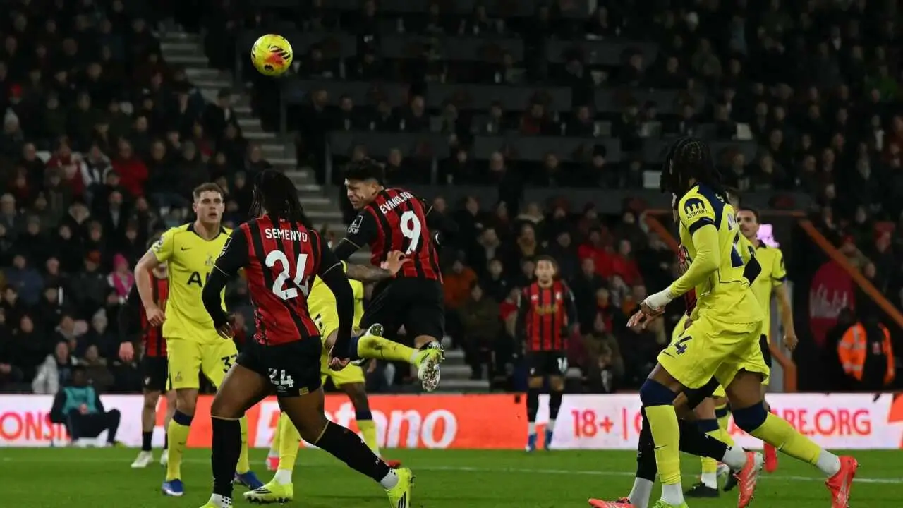 «Виталиити»да бўронли якун: «Борнмут» «Тоттенҳем»ни қўшимча дақиқаларда таслим этди