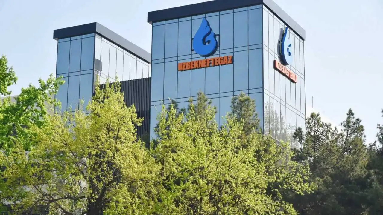 Глава «Узбекнефтегаза» уволил руководителей четырёх нефтебаз