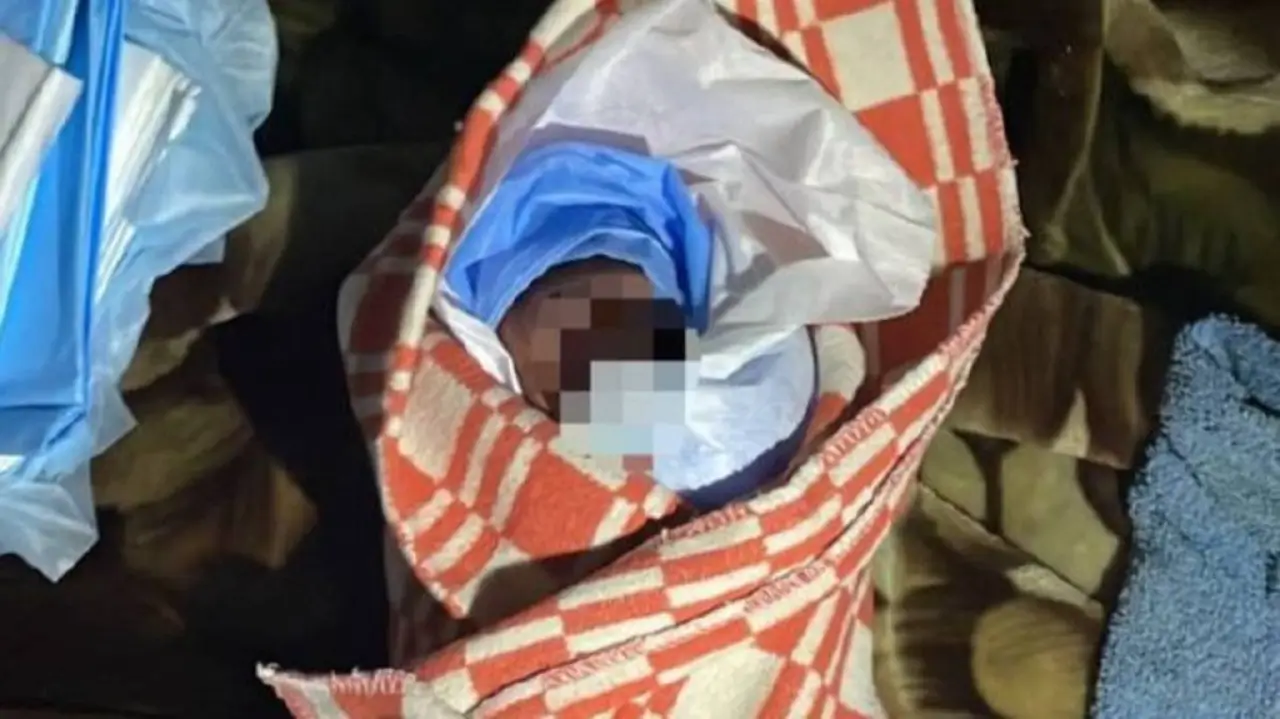 Samarqand viloyatida ayol yangi tug‘ilgan chaqaloqni axlat qutisiga tashlab yubordi, bola halok bo‘ldi