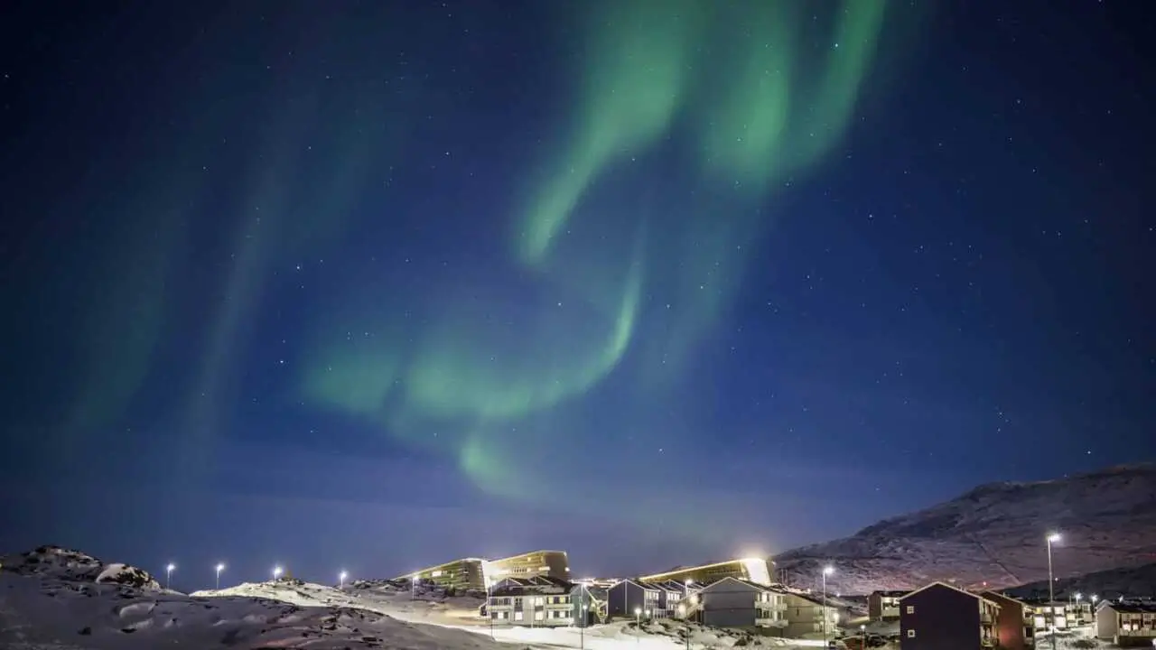 Гренландия аҳолисининг 85 фоизи АҚШга қўшилишга қарши