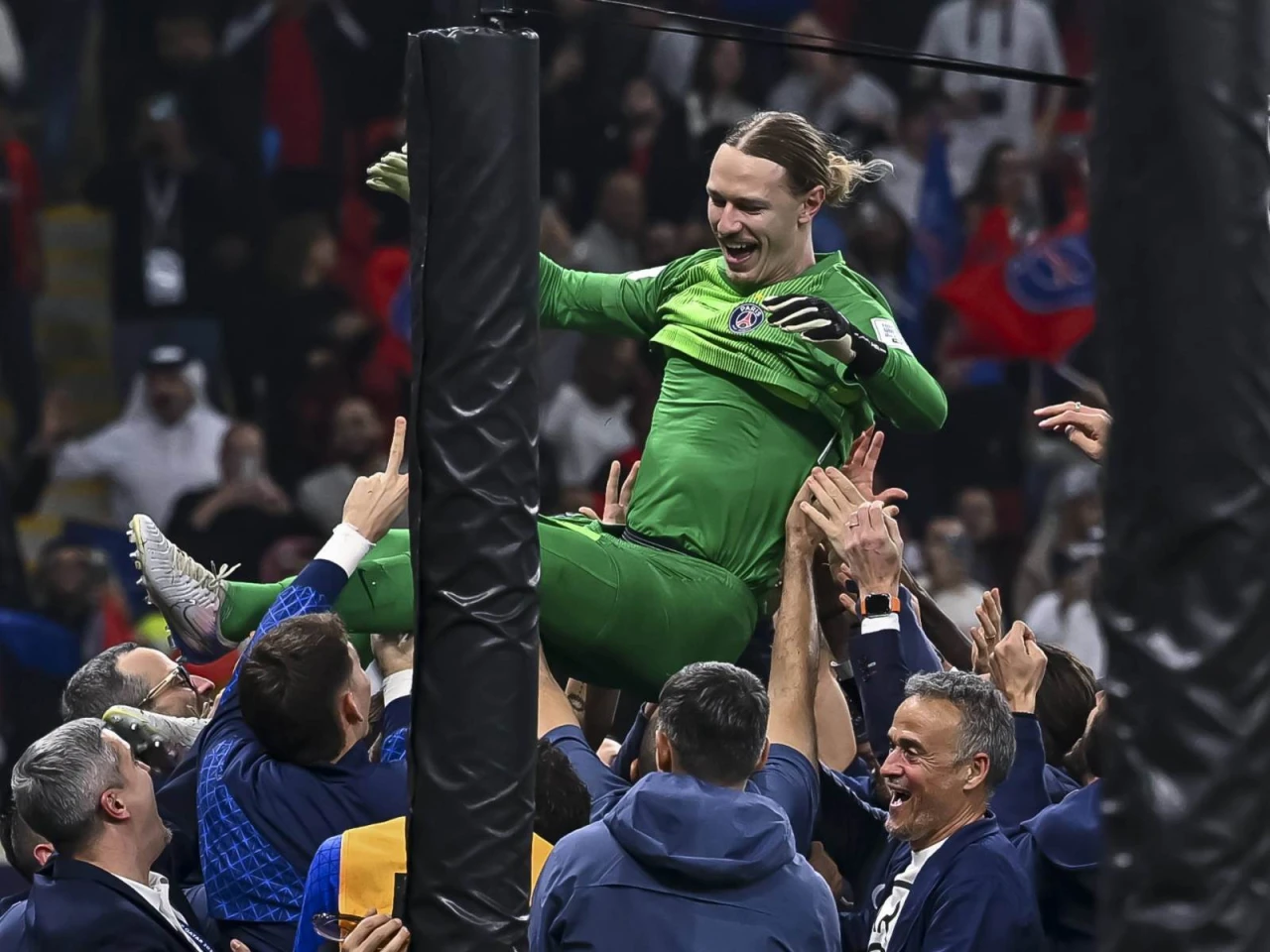 İlya Abayev, PSG kalecileri arasında Safonov’u tercih etti