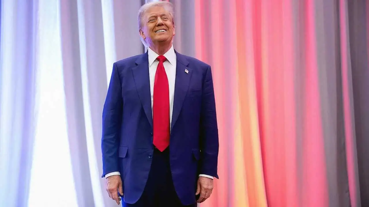 Трамп: Гренландия АҚШга керак, уни Хитой ёки Россия эгаллаши мумкин