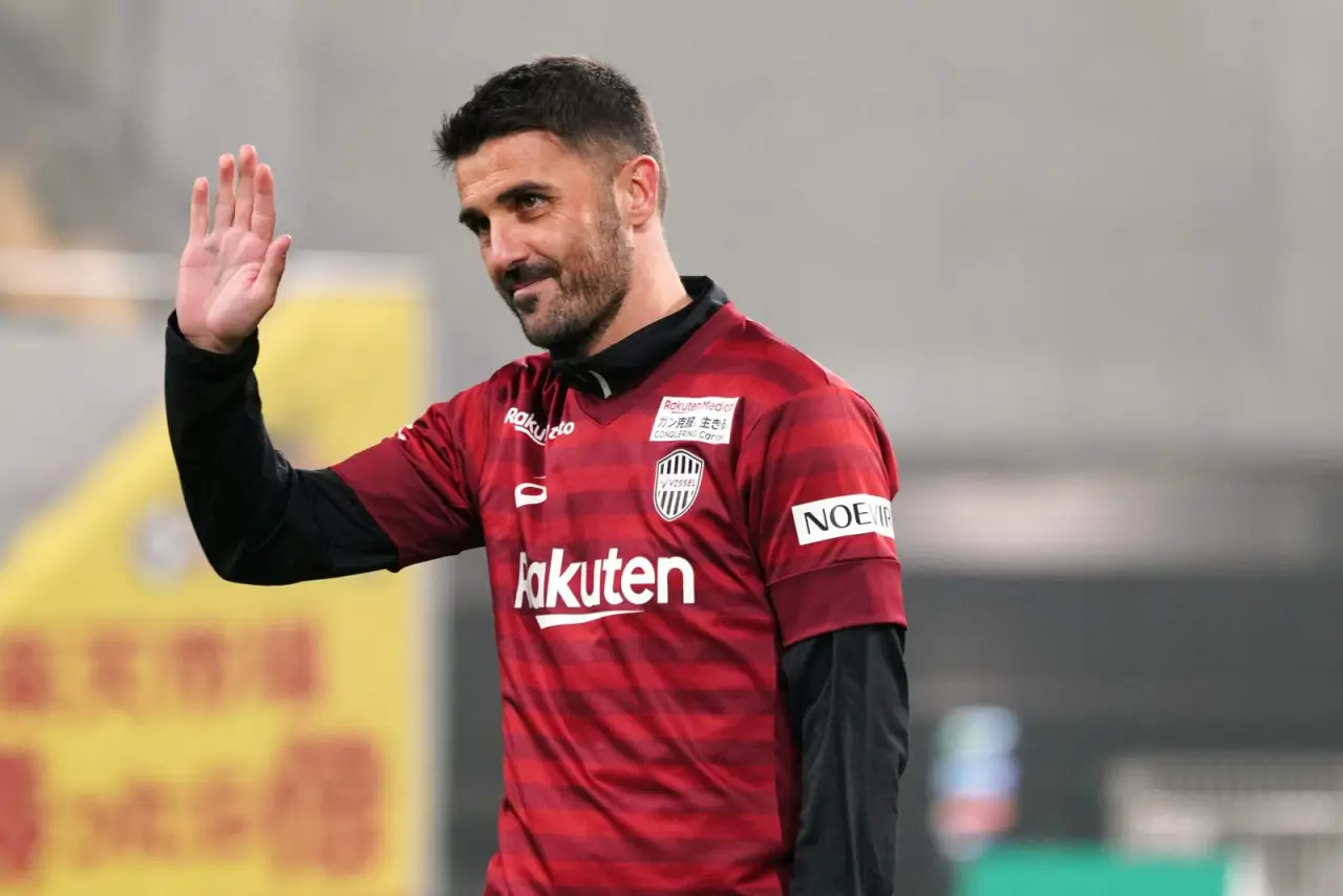 Давид Вилья футбол тарихидаги энг зўр ўйинчини айтди