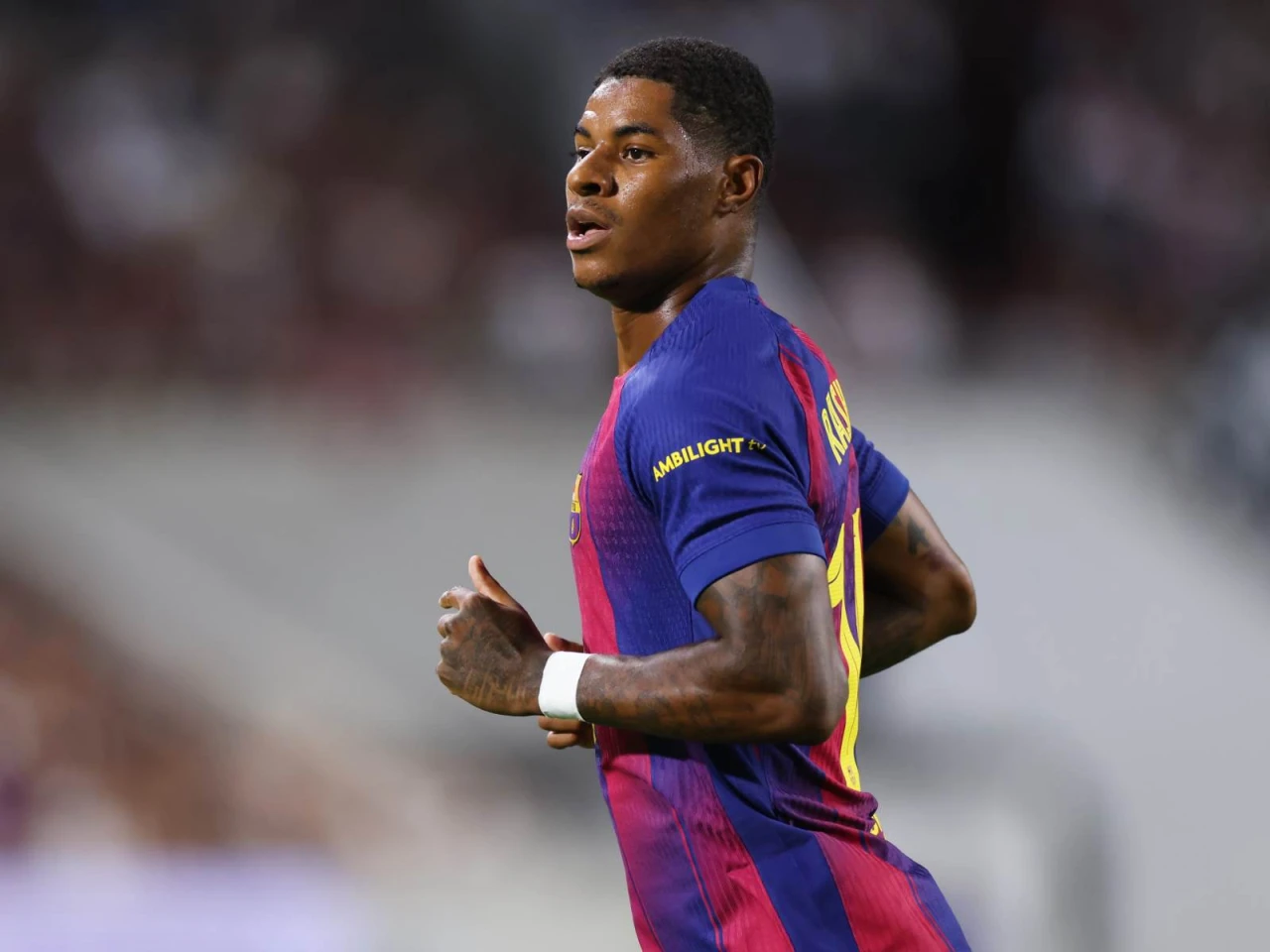 Rashford celebrates first trophy after win over Real