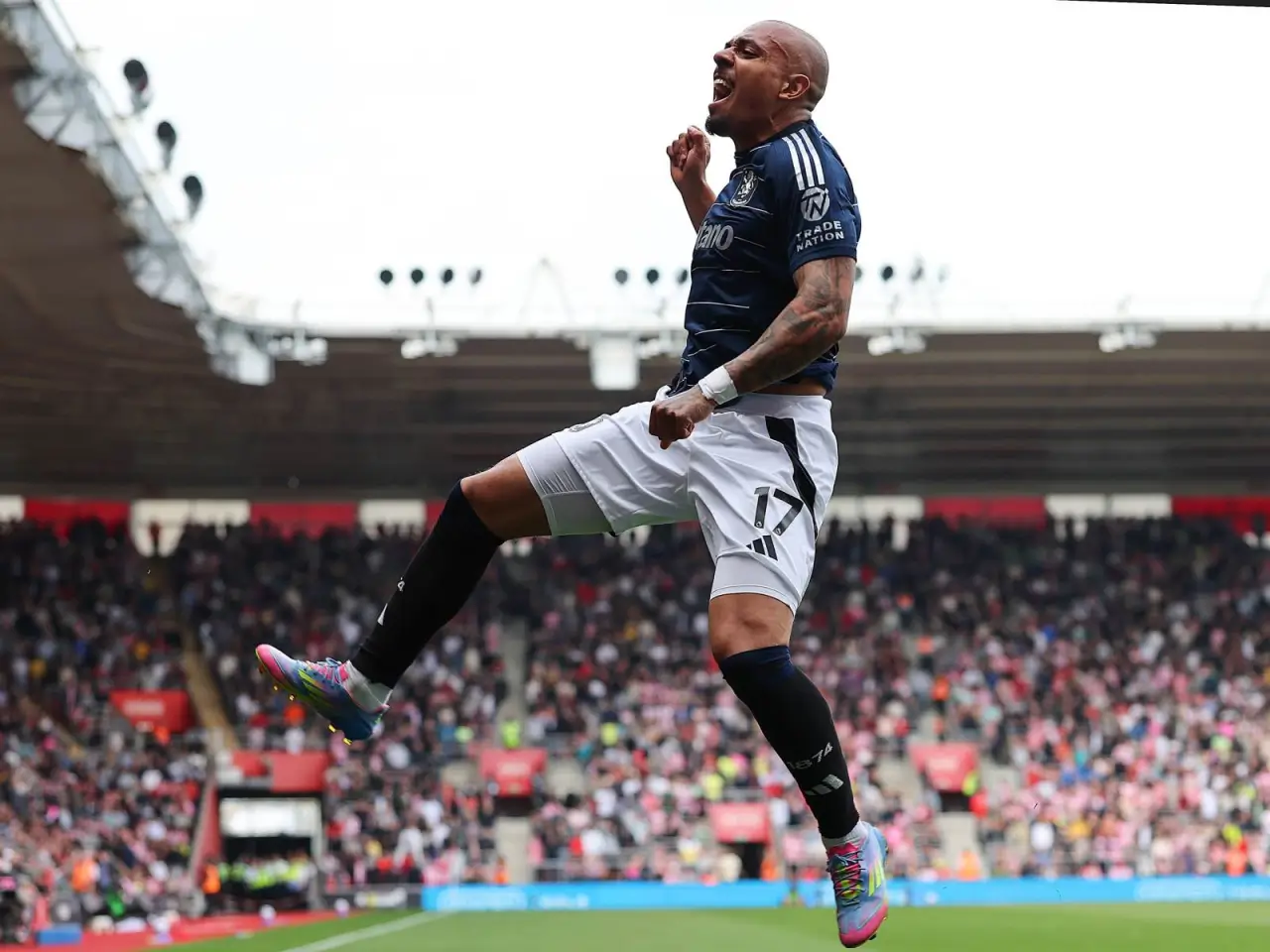 Нападающий «Астон Виллы» Дониэлл Мален может перейти в Серию А