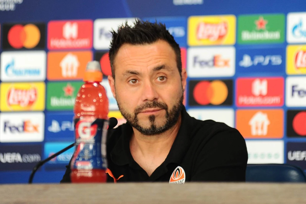 Де Дзерби «Манчестер Юнайтед» бош мураббийлигига асосий даъвогар