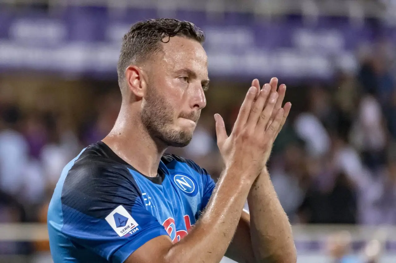 Napoli Amir Rrahmani bilan shartnomani uzaytirmoqchi