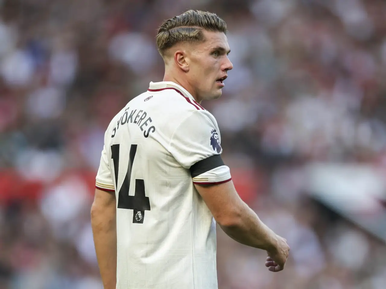 Эбуэ Дёкерешнинг «Арсенал»да очилмаётган сабабини айтди