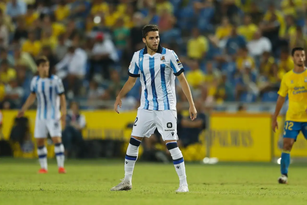 Таберна заявил, что Захарян зимой не покинет «Реал Сосьедад»