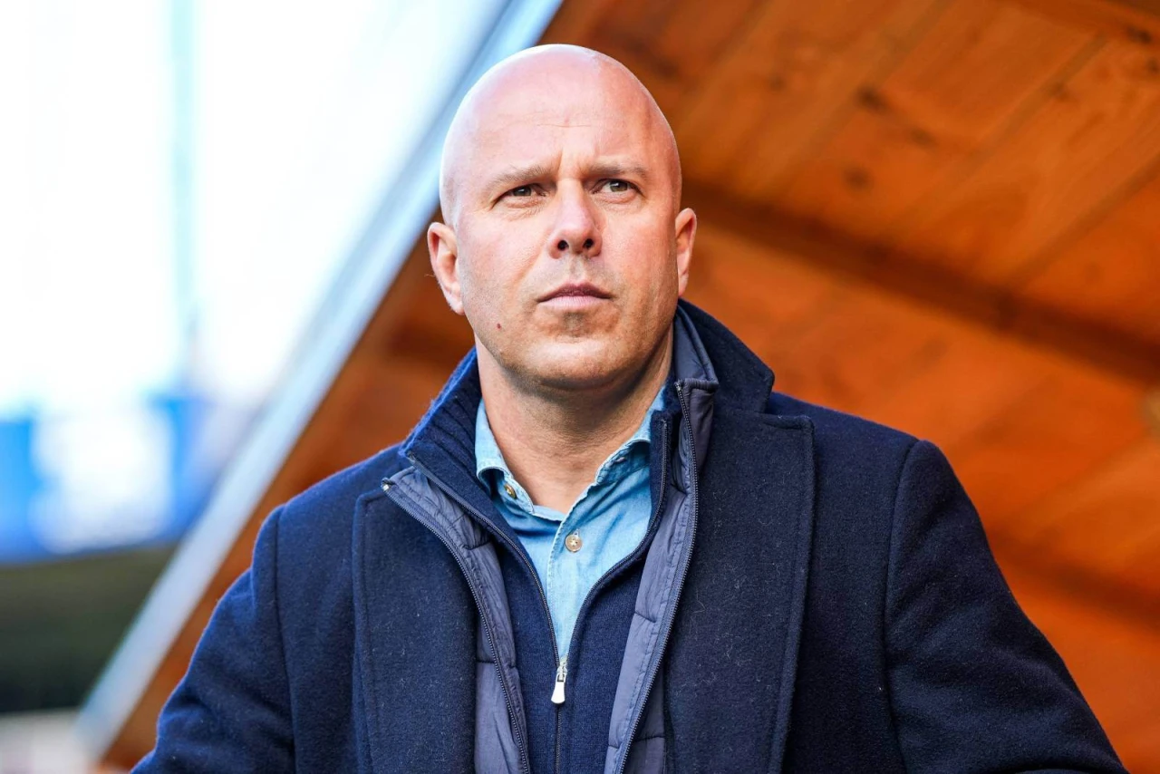 Арне Слот Джеррард сынына жауап беріп, пікірін түсіндірді