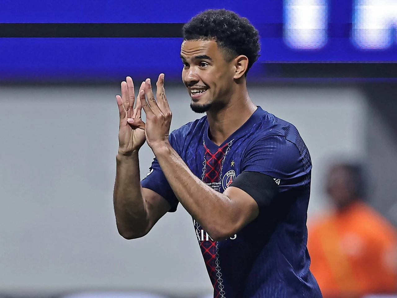 ПСЖ аутсайдер «Осерді» әрең жеңді