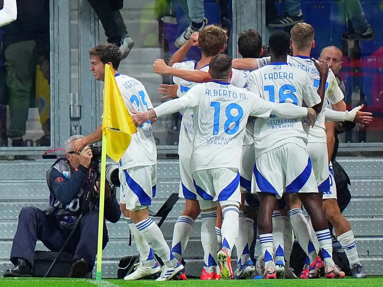 Komо Torino darvozasiga javobsiz oltita gol urdi