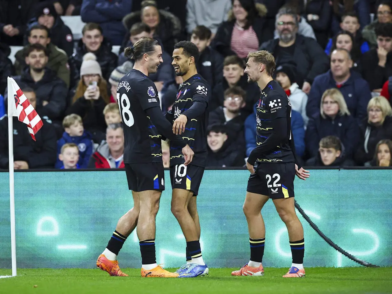 Everton va Lids bahsida gollar almashildi va durang qayd etildi