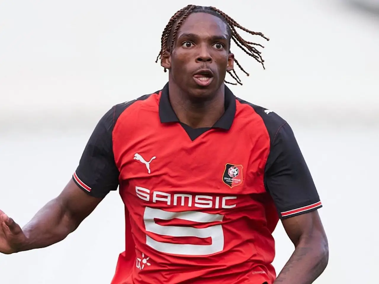 «Челси» қимматбаҳоли ҳимоячи учун курашни давом эттирмоқда