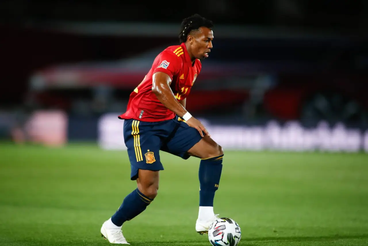 Адама Траоре Лондонда «Фулҳэм»ни «Вест Ҳэм»га алмаштирди