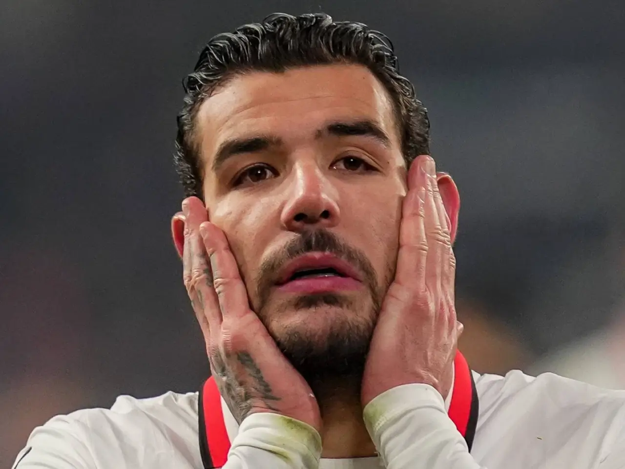 «Ал-Ҳилол» мухлислари Тео Эрнандеснинг формасидан норози бўлди