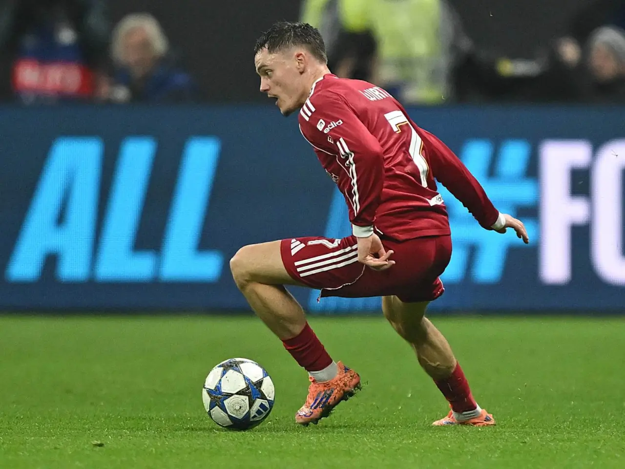 Florian Virts Chempionlar ligasida Liverpul safida ilk golini urdi