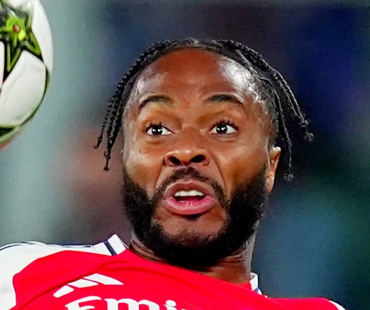 Napoli Sterling transferi nega amalga oshmasligini tushuntirdi