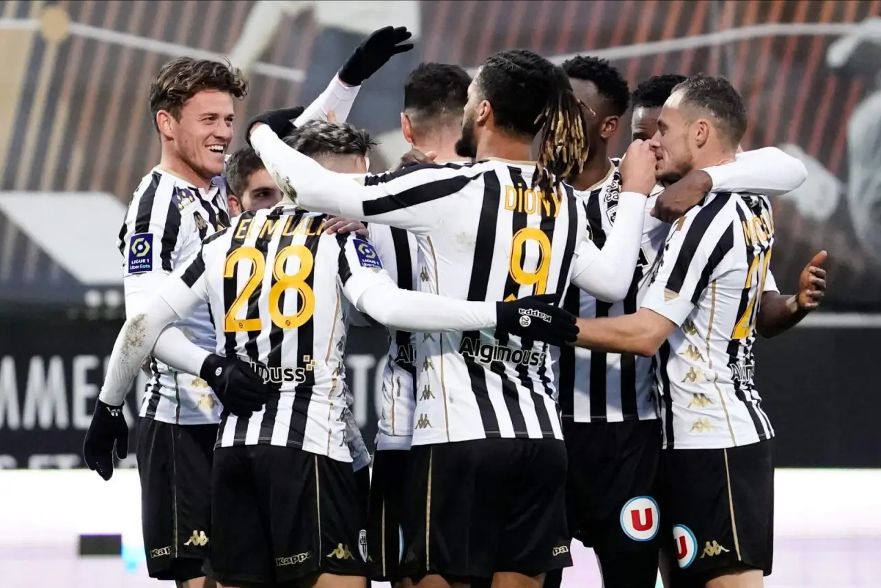 Fenerbahche Anje hujumchisi Sidiki Sherifni olishni xohlamoqda