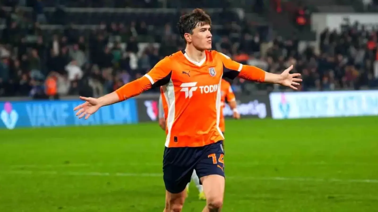 Шомуродов забивает голы в Турции: обсуждения о нем накаляются в Риме