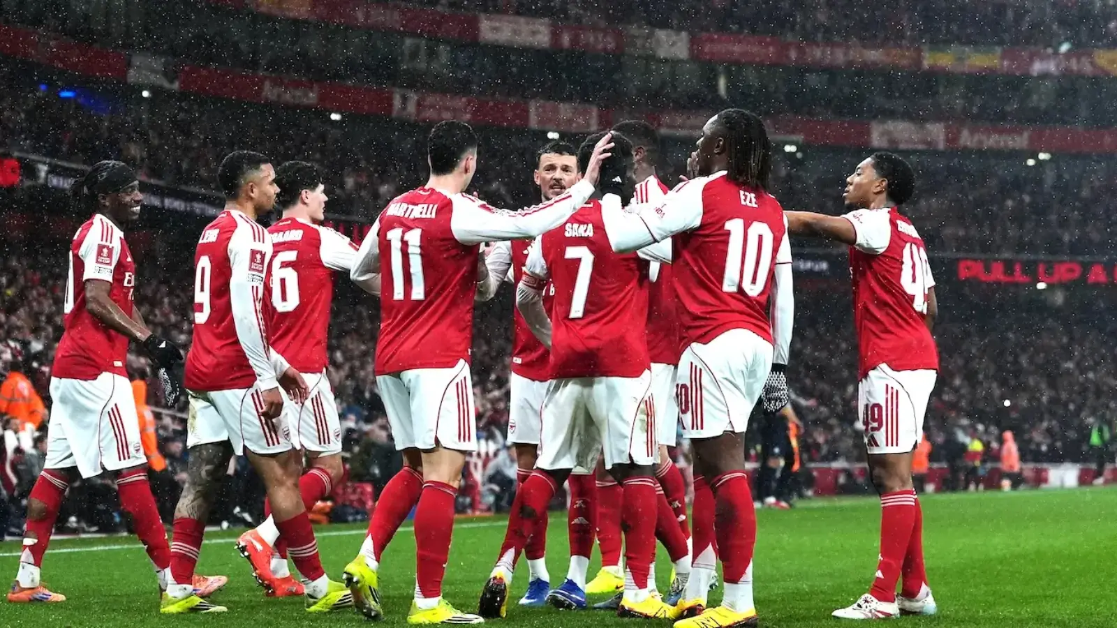 Arsenal, Wigan'ı dört gol farkla yenerek son 16'ya yükseldi