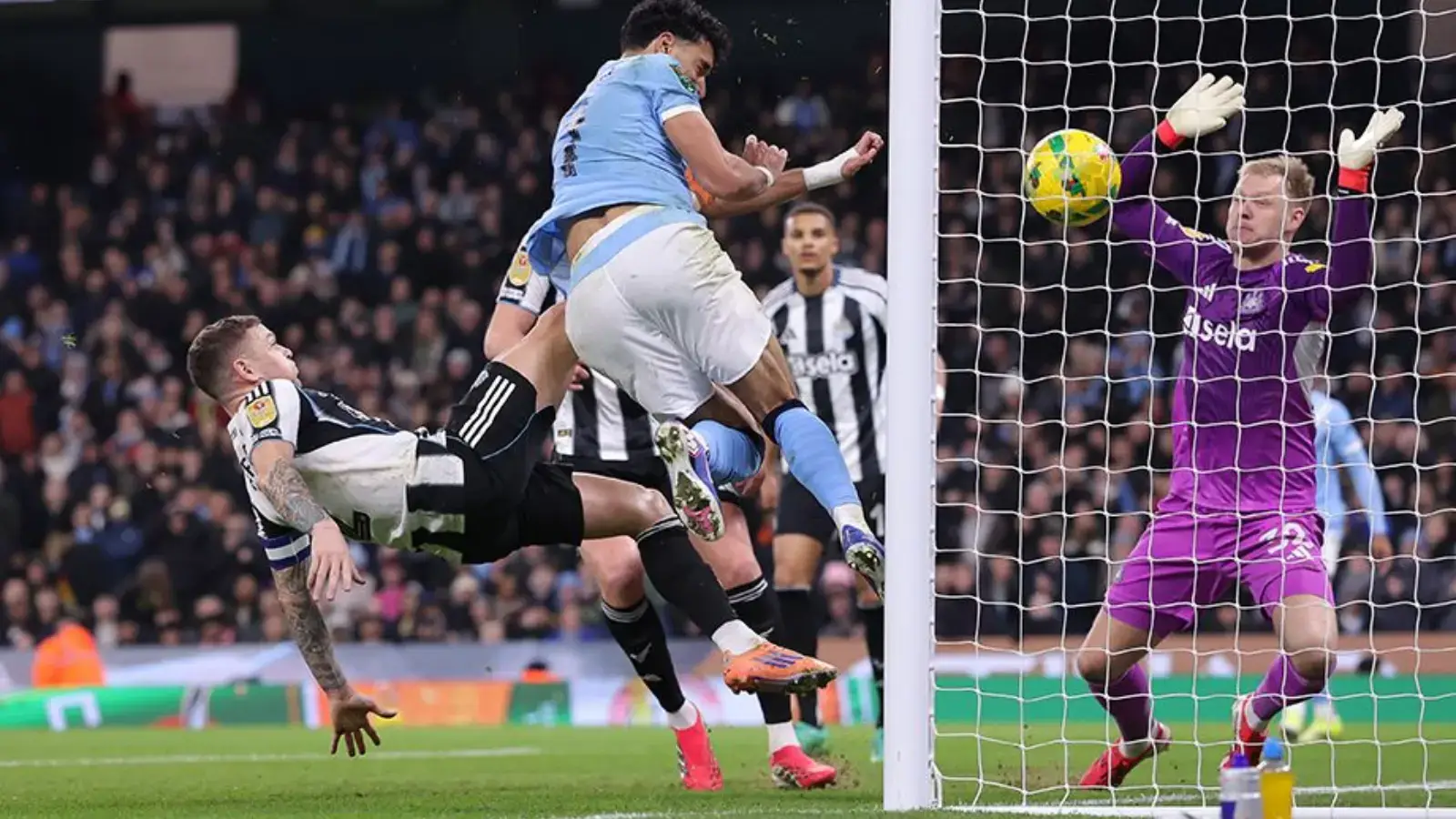 Англия лига Кубоги. Ҳусанов ва "Манчестер Сити" финалда (видео)