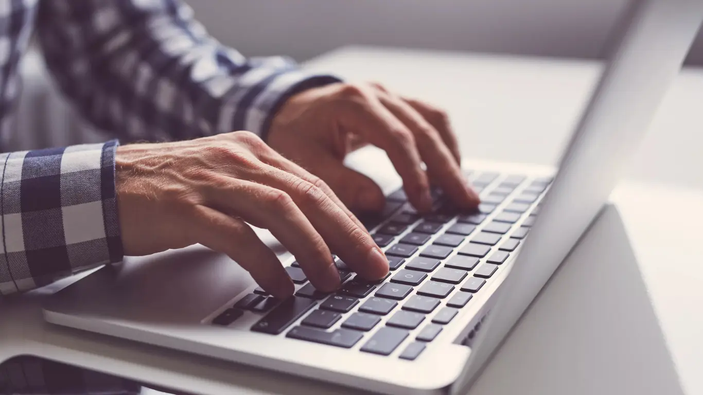 Екі апта "интернетсіз өмір" миды он жылға жасартады