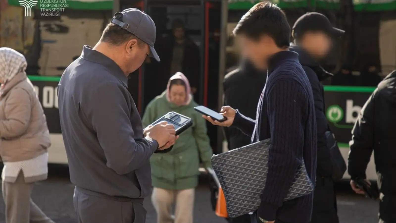 Автобусда чиптасиз юрганларга 11 мингдан ортиқ баённома тузилди