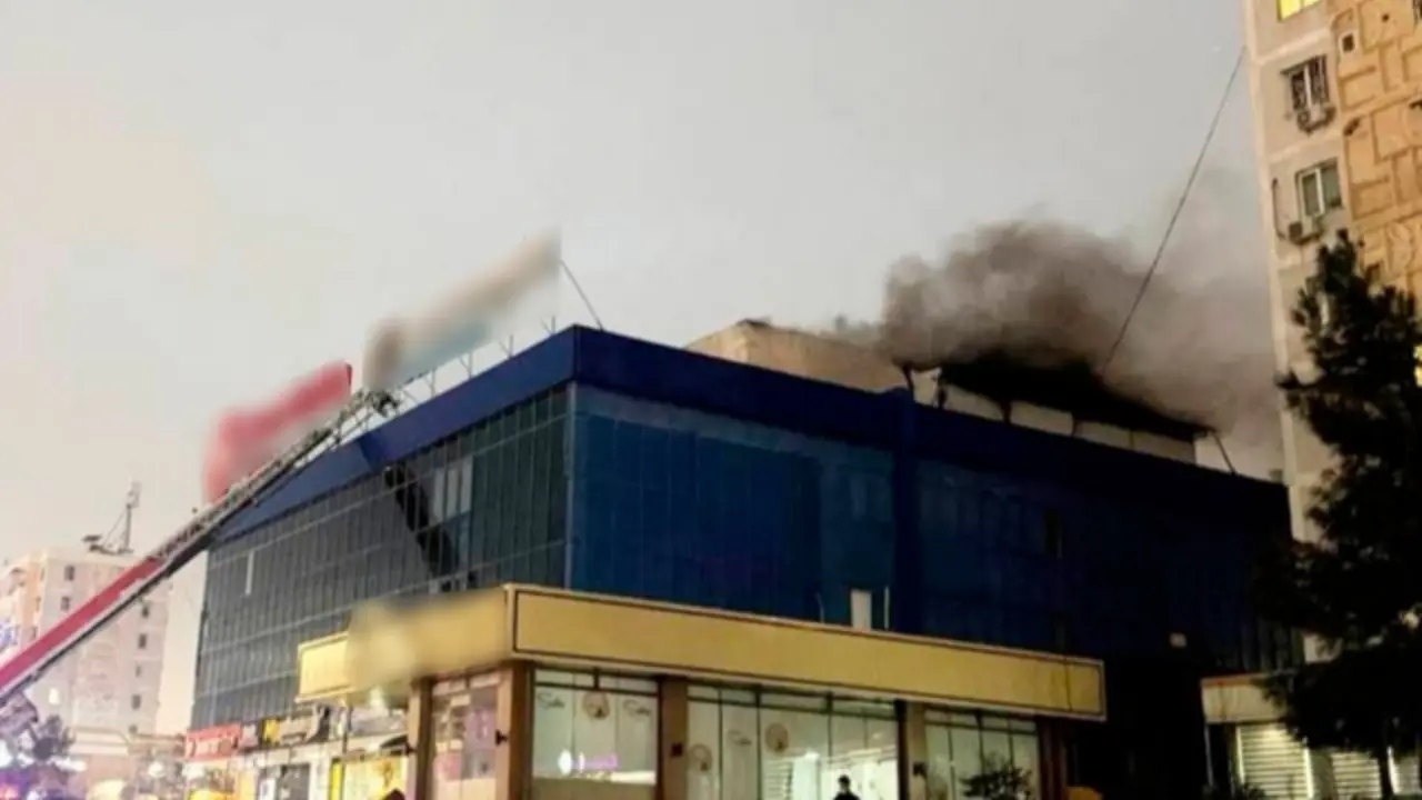 Пожар произошёл в торговом комплексе рядом с «Новза» в Ташкенте