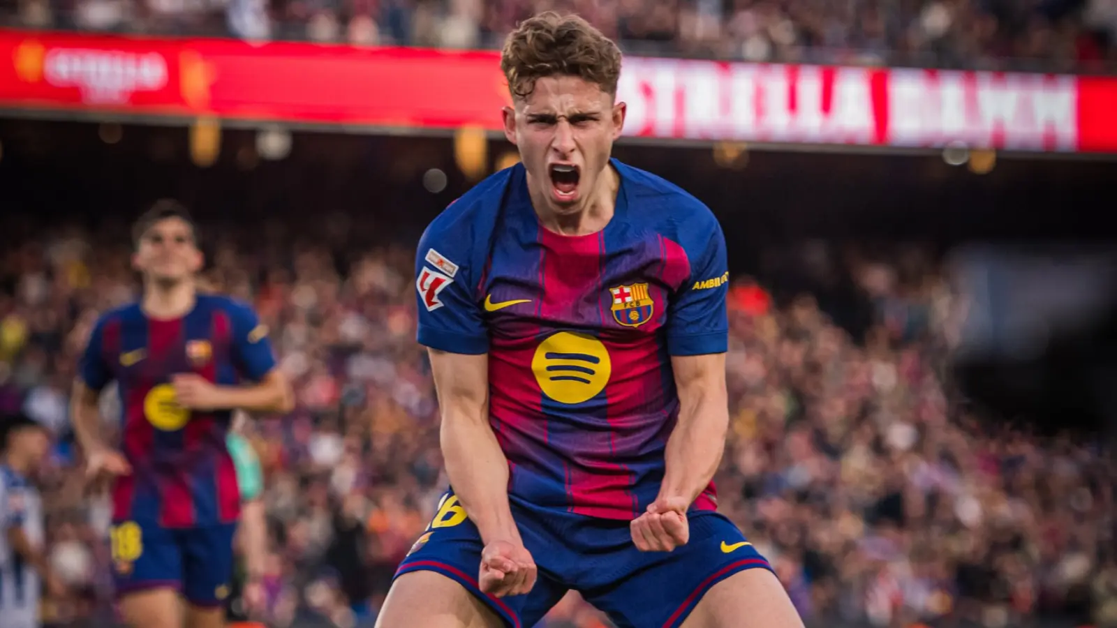 "Барселона" разгромила "Леванте" и вернула лидерство