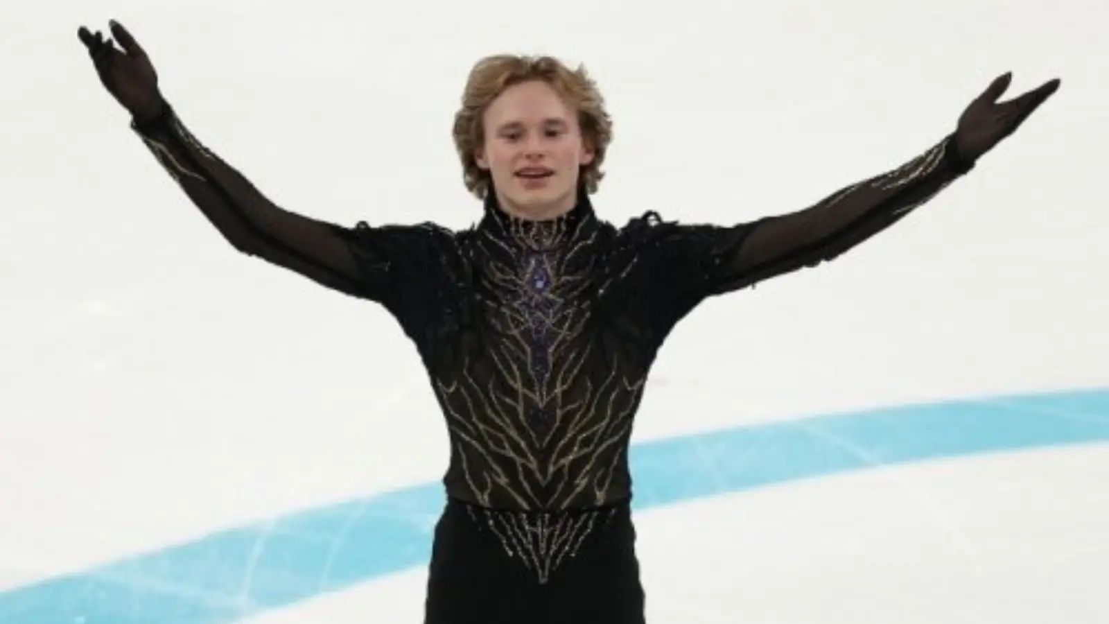 Илья Малинин принес олимпийское золото в Соединенные Штаты с помощью сальто