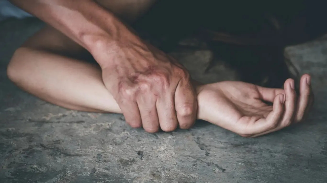 Sakkiz davlatda 89 qizga jinsiy zo‘ravonlik qilgan shaxs ushlandi