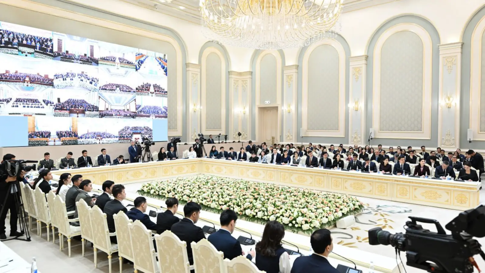 Prezident yoshlar biznesiga 200 million dollar qo‘shimcha ajratiladi