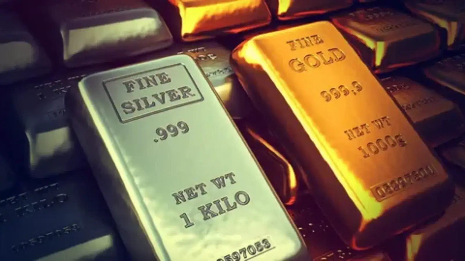 Резко упали золото и серебро: "шоковая" поправка на рынке...