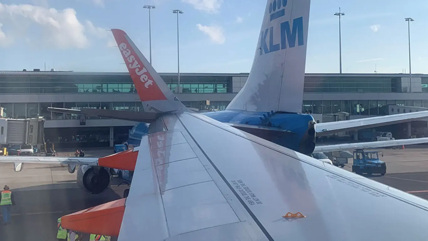 Два самолета KLM столкнулись в аэропорту Схипхоль - официальное сообщение