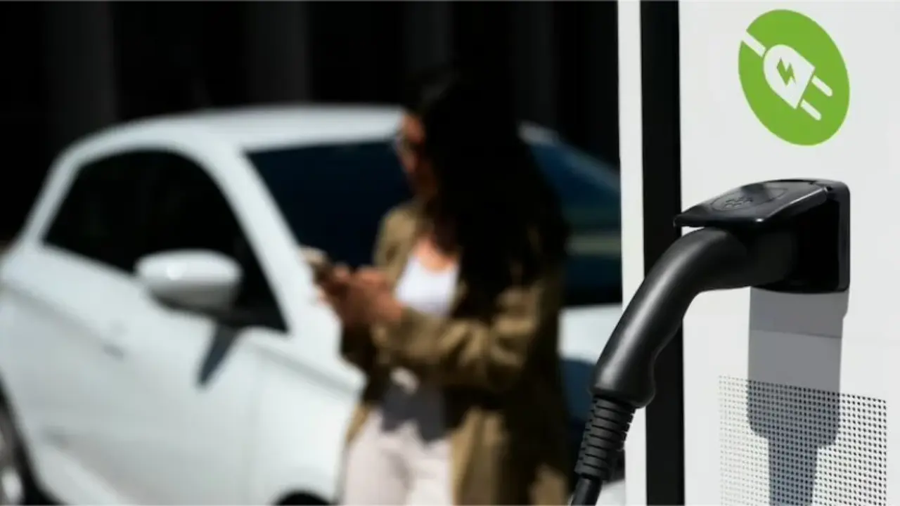 Давлат электромобил зарядлаш харажатларини қисман қоплайди