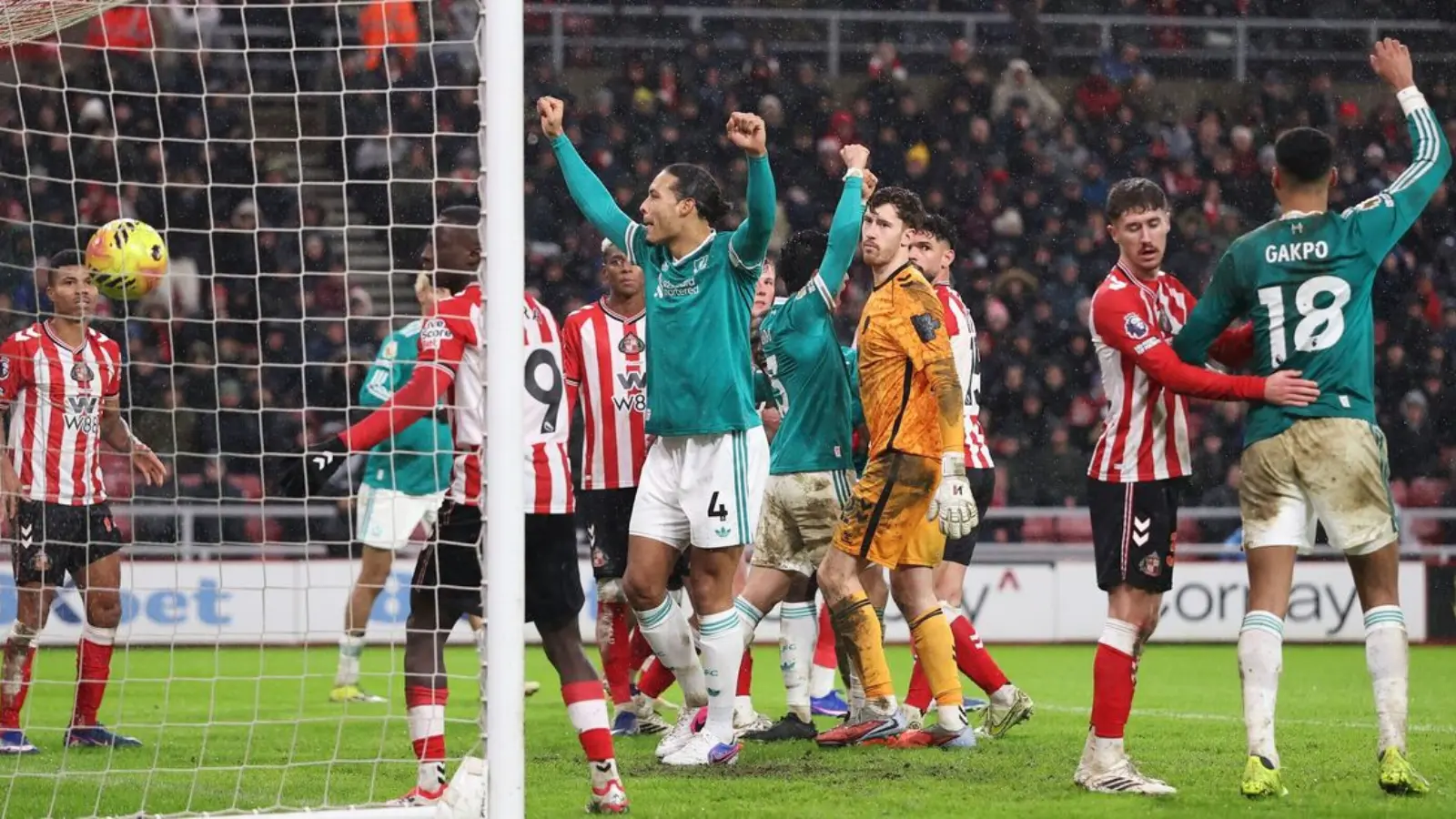 Van Deyk "Sanderlend" seriyasini tugatdi: "Liverpul" yutdi (video)