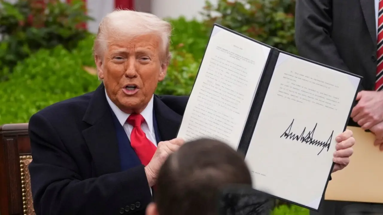 Трамп ввел 10-процентную пошлину для всех стран