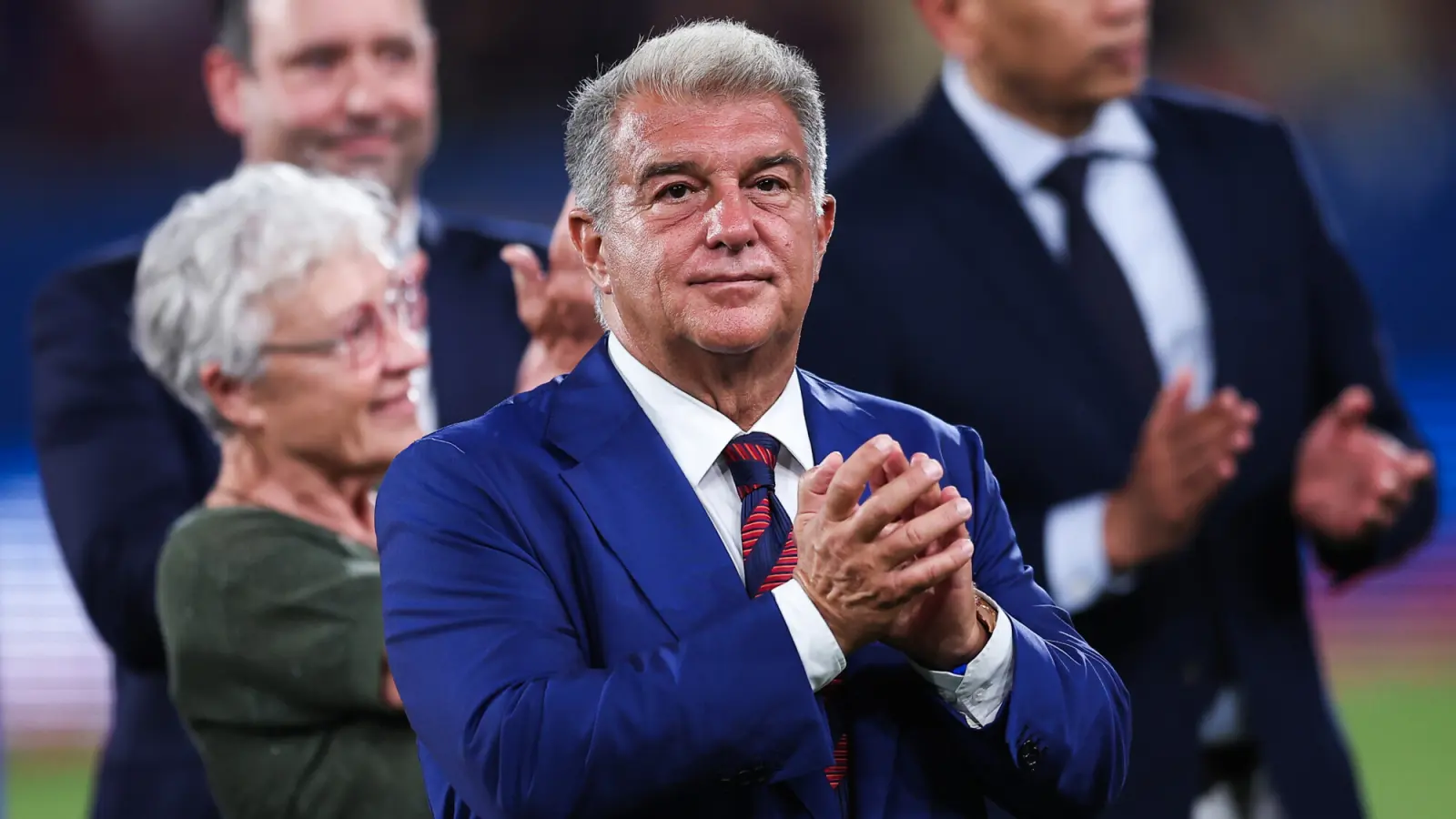 Лапорта истеъфо берди: "Барселона"да сайловларга расман старт берилди