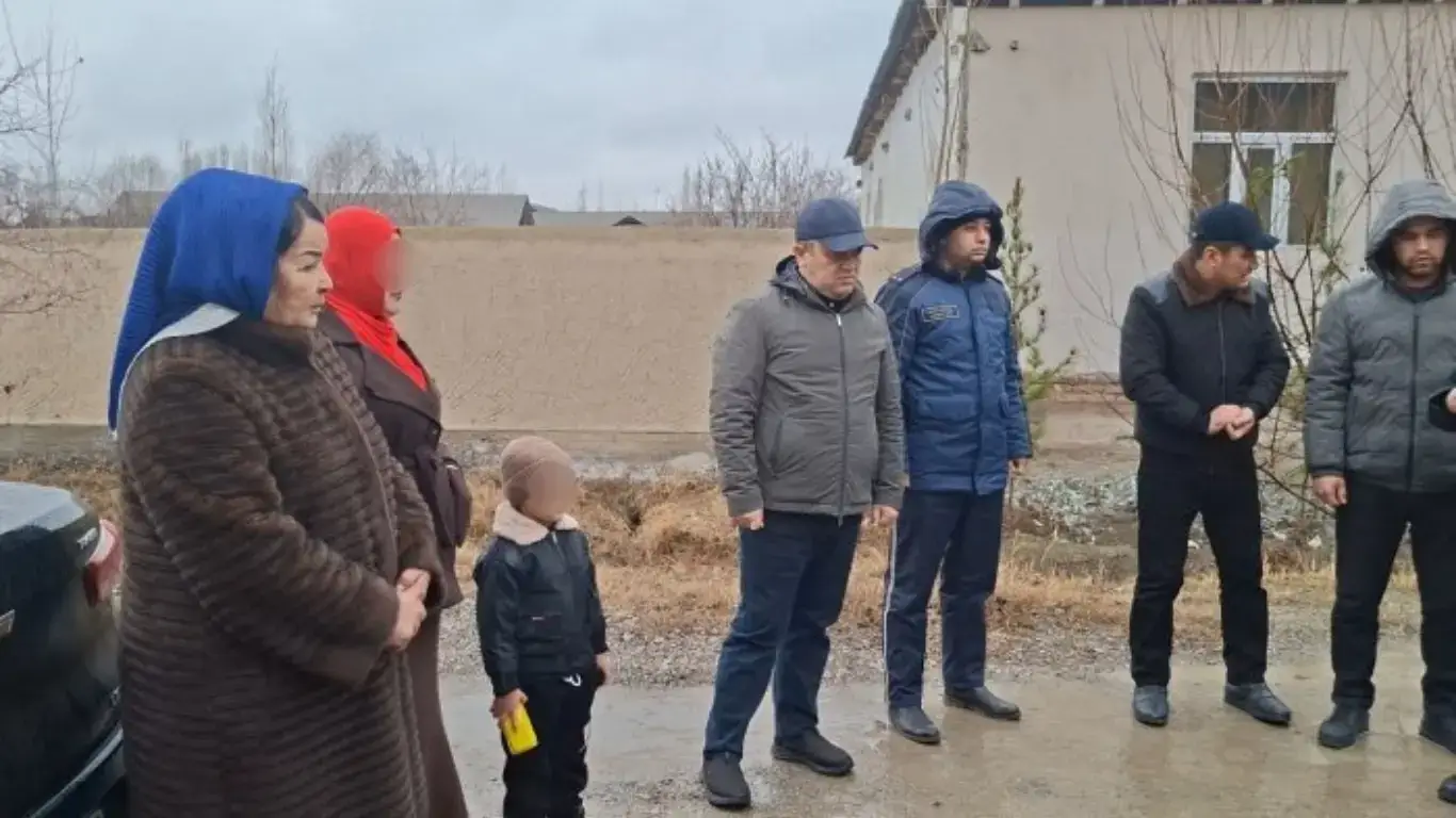 Андижонда она ва боланинг уй-жойга кириш ҳуқуқи тикланди