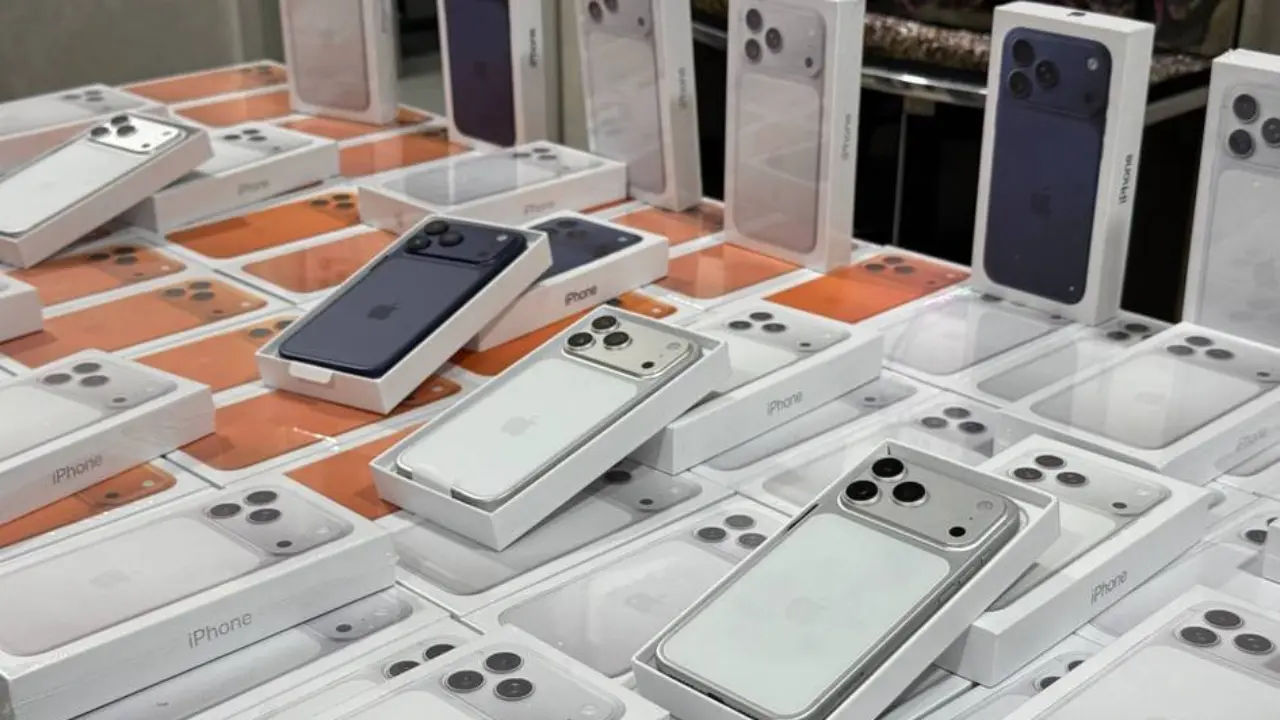 Тошкентда контрабанда 179 та iPhone савдоси фош этилди