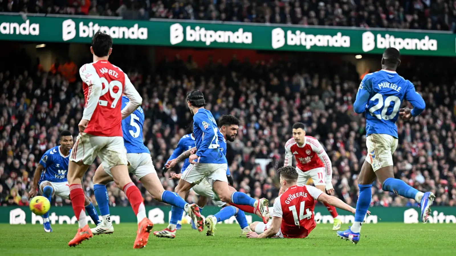 "Arsenal" Londonda "Sanderlend"ni yirik hisobda mag‘lub etdi (video)