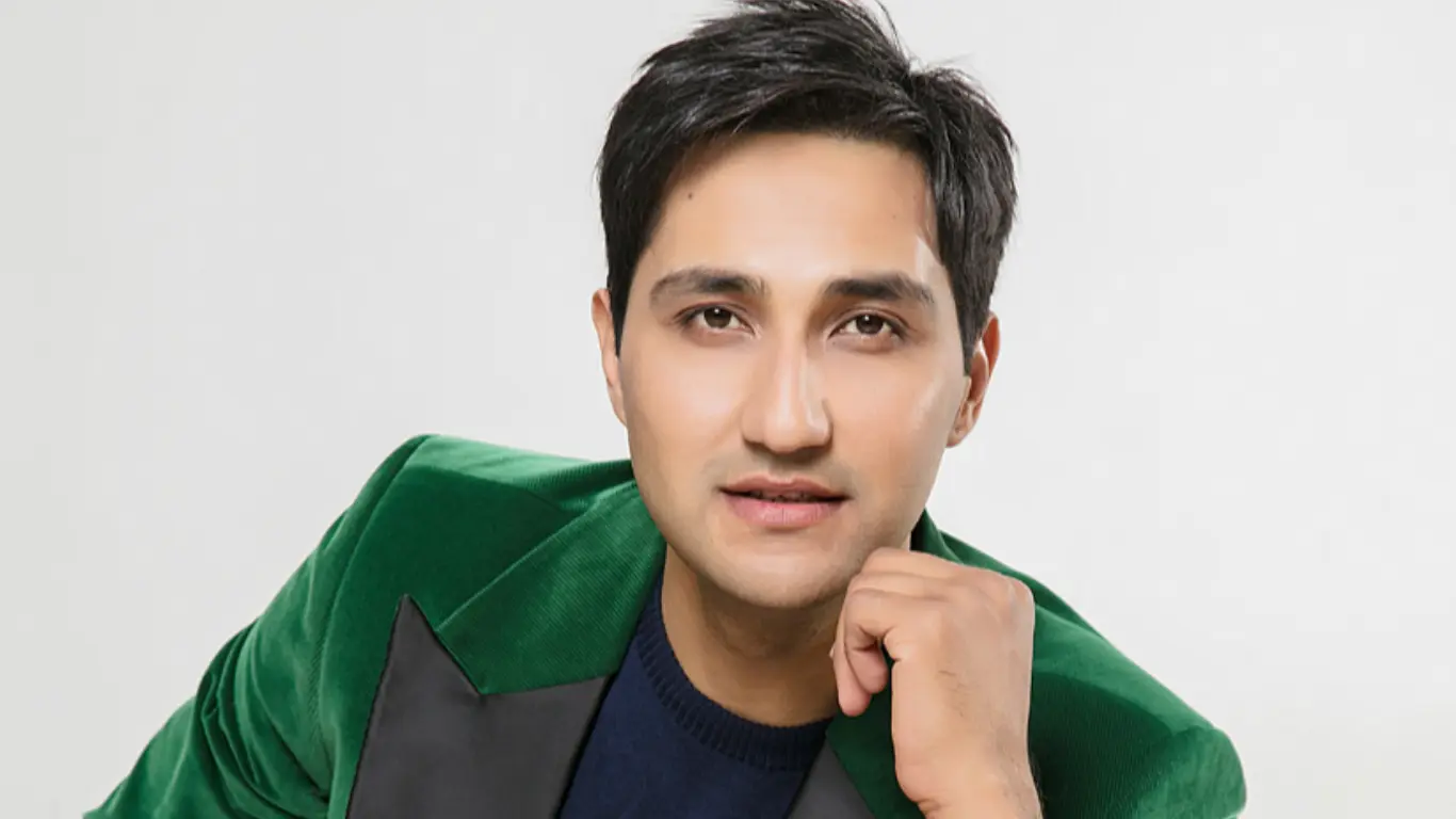 Жасурбек Мавлоновтан жанкүйерлерге романтикалық сыйлық - "Мажнуннингман"