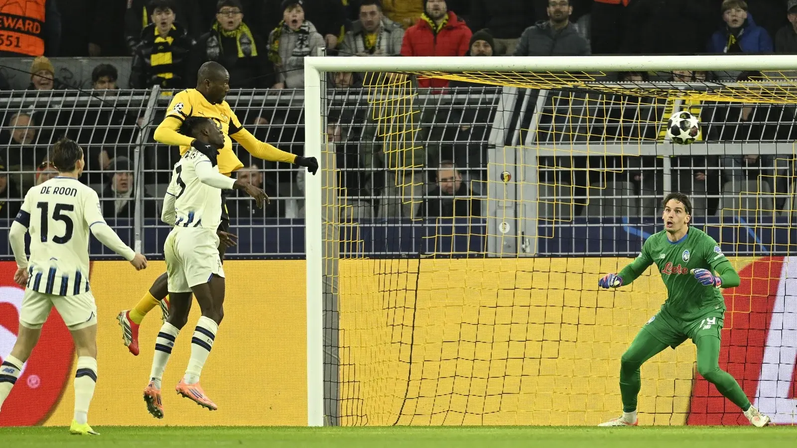 How did "Borussia D" defeat "Atalanta" at home? (video)
